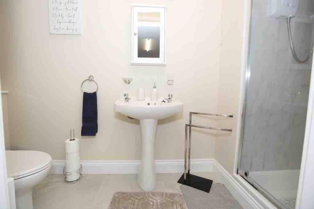 “John Bs” 1 Bedroom Apartment In Ardara Exterior photo